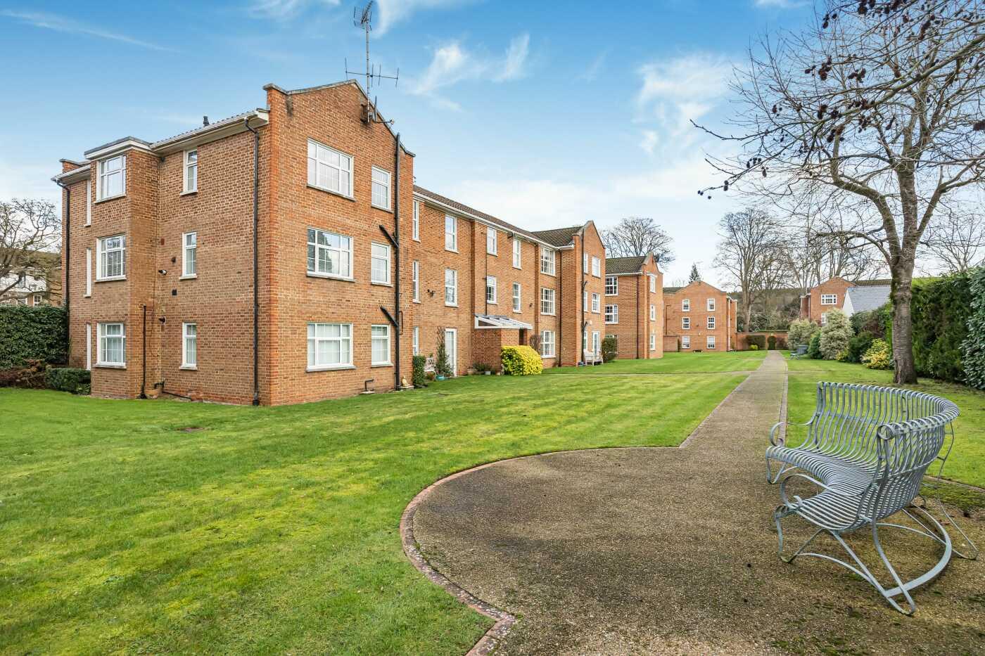 Phyllis Court Drive, Henley-On-Thames